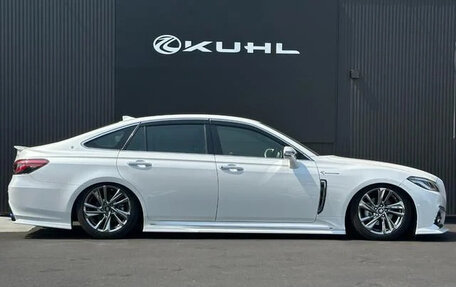 Toyota Crown, 2021 год, 2 400 033 рублей, 5 фотография