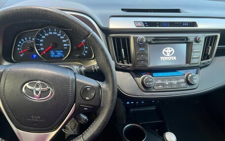 Toyota RAV4, 2014 год, 1 650 000 рублей, 5 фотография