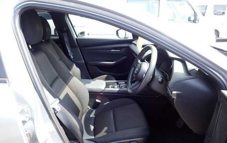 Mazda 3, 2021 год, 2 300 000 рублей, 9 фотография