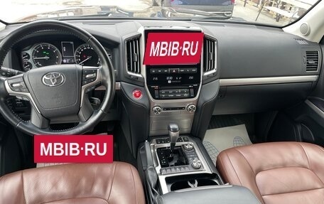 Toyota Land Cruiser 200, 2020 год, 8 200 000 рублей, 10 фотография