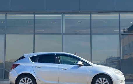 Opel Astra J, 2011 год, 589 000 рублей, 3 фотография
