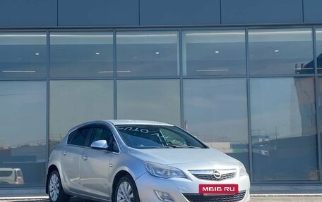 Opel Astra J, 2011 год, 589 000 рублей, 2 фотография
