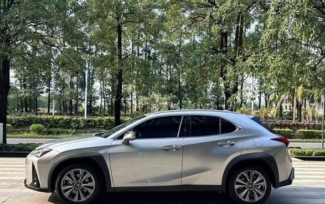 Lexus UX I, 2021 год, 2 650 000 рублей, 4 фотография