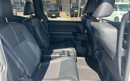 Toyota Noah, 2022 год, 2 100 275 рублей, 17 фотография