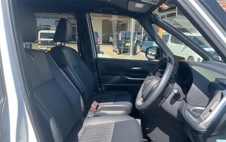 Toyota Noah, 2022 год, 2 100 275 рублей, 7 фотография