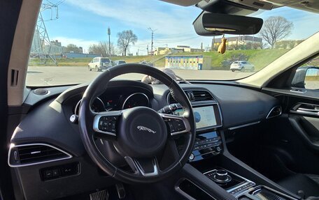 Jaguar F-Pace, 2018 год, 3 200 000 рублей, 11 фотография