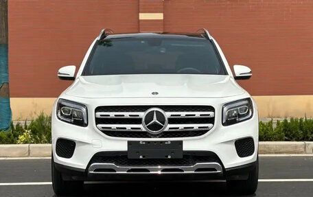 Mercedes-Benz GLB, 2021 год, 2 100 000 рублей, 2 фотография