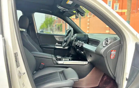 Mercedes-Benz GLB, 2021 год, 2 100 000 рублей, 9 фотография