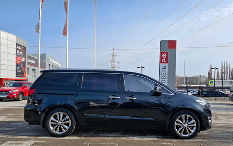 KIA Carnival III, 2017 год, 2 399 000 рублей, 8 фотография