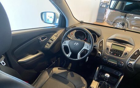 Hyundai ix35 I рестайлинг, 2011 год, 1 050 000 рублей, 26 фотография