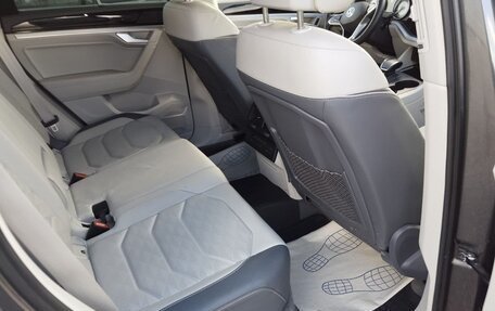 Volkswagen Touareg III, 2022 год, 6 800 000 рублей, 10 фотография