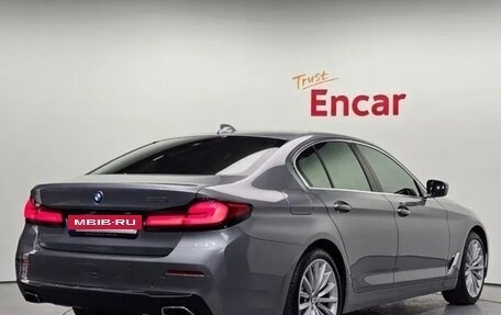 BMW 5 серия, 2022 год, 3 800 000 рублей, 2 фотография