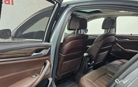 BMW 5 серия, 2022 год, 3 800 000 рублей, 14 фотография