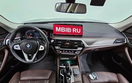 BMW 5 серия, 2022 год, 3 800 000 рублей, 10 фотография