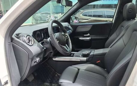 Mercedes-Benz GLB, 2023 год, 4 800 000 рублей, 5 фотография