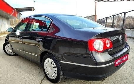Volkswagen Passat B6, 2007 год, 827 000 рублей, 2 фотография