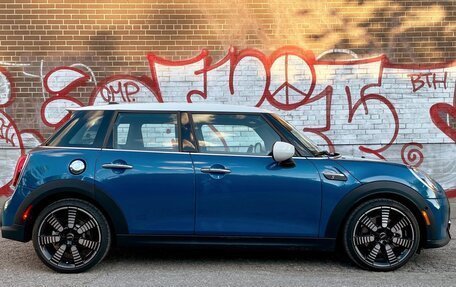 MINI Hatch, 2022 год, 2 600 000 рублей, 4 фотография