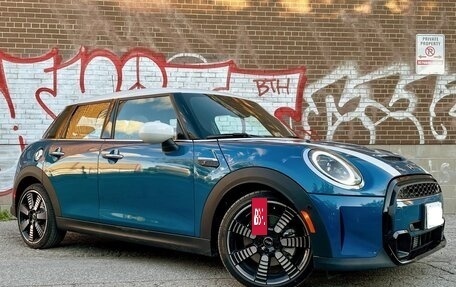 MINI Hatch, 2022 год, 2 600 000 рублей, 2 фотография