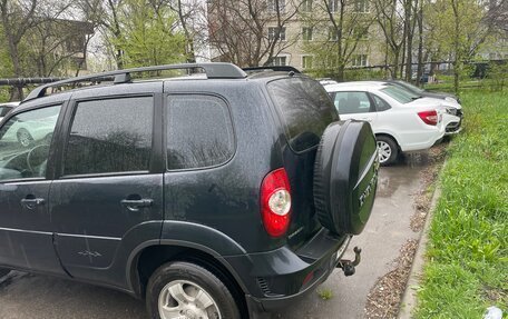 Chevrolet Niva I рестайлинг, 2012 год, 570 000 рублей, 4 фотография