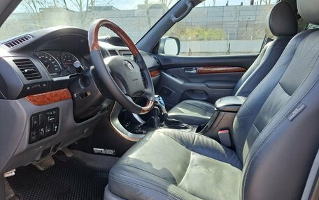 Toyota Land Cruiser Prado 120 рестайлинг, 2006 год, 1 899 000 рублей, 16 фотография
