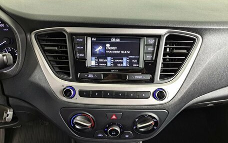 Hyundai Solaris II рестайлинг, 2018 год, 1 100 000 рублей, 18 фотография