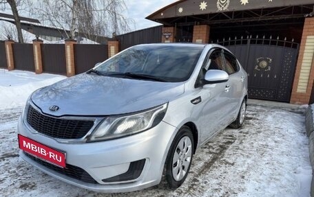 KIA Rio III рестайлинг, 2013 год, 880 000 рублей, 3 фотография