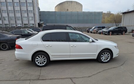 Skoda Superb III рестайлинг, 2013 год, 1 060 000 рублей, 4 фотография