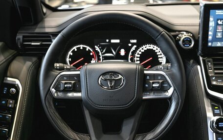 Toyota Land Cruiser, 2025 год, 14 950 000 рублей, 18 фотография
