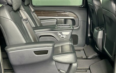 Mercedes-Benz V-Класс, 2023 год, 14 500 000 рублей, 25 фотография
