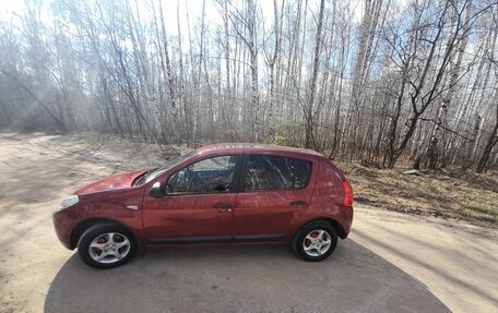 Renault Sandero I, 2011 год, 690 000 рублей, 1 фотография