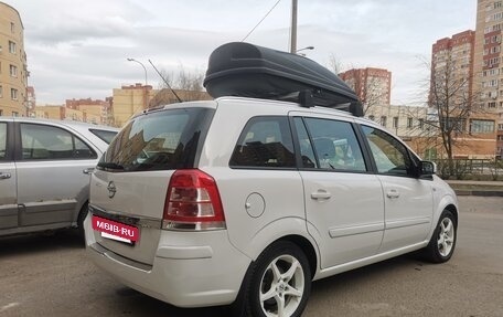 Opel Zafira B, 2013 год, 990 000 рублей, 3 фотография