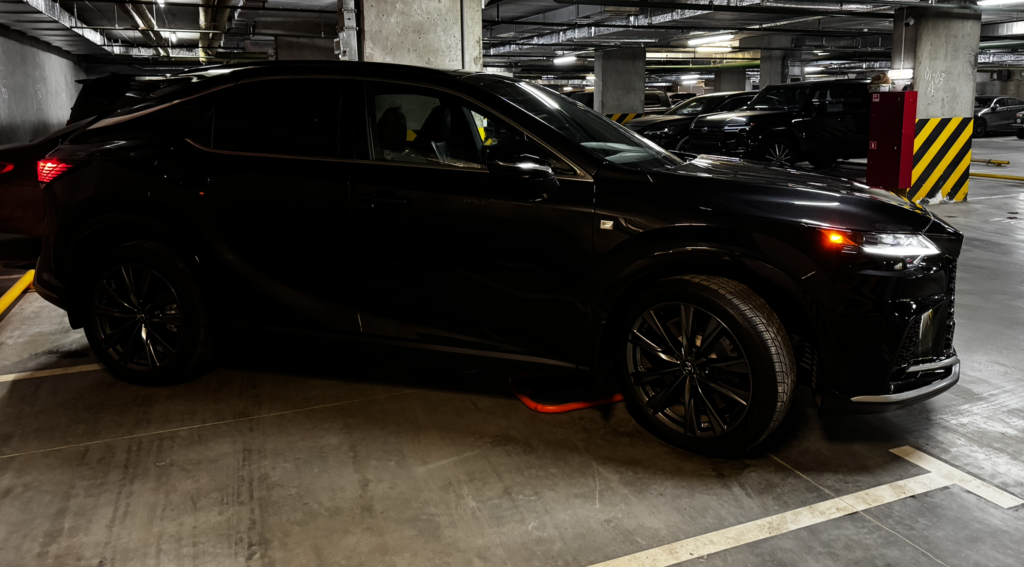 Lexus RX IV рестайлинг, 2024 год, 10 200 000 рублей, 3 фотография