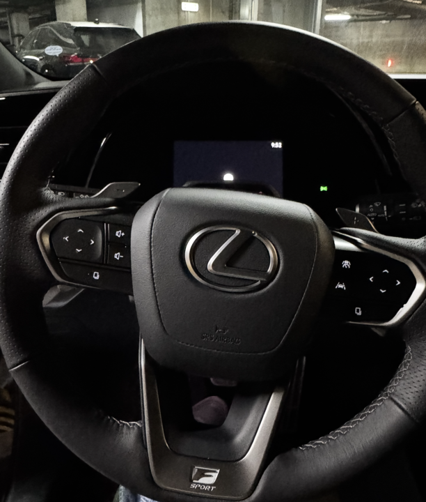 Lexus RX IV рестайлинг, 2024 год, 10 200 000 рублей, 12 фотография
