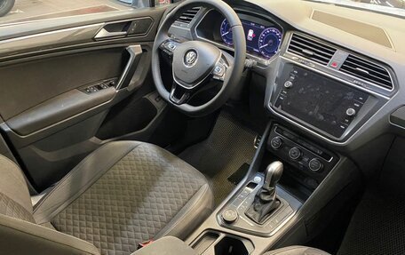 Volkswagen Tiguan II, 2018 год, 2 280 000 рублей, 11 фотография