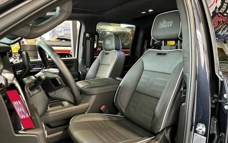 GMC Sierra, 2025 год, 15 775 000 рублей, 18 фотография