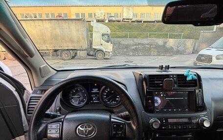 Toyota Land Cruiser Prado 150 рестайлинг 2, 2010 год, 2 300 000 рублей, 17 фотография