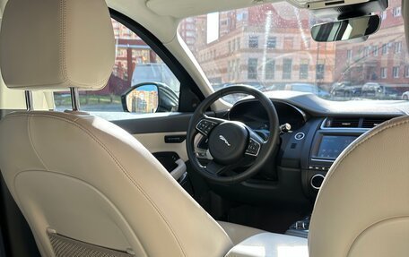Jaguar E-Pace, 2019 год, 3 800 000 рублей, 17 фотография