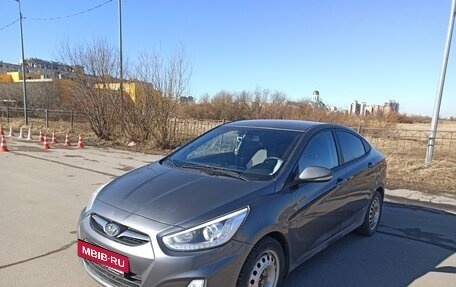 Hyundai Solaris II рестайлинг, 2013 год, 1 100 000 рублей, 7 фотография