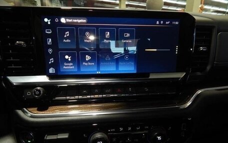 Chevrolet Silverado, 2025 год, 7 000 000 рублей, 24 фотография