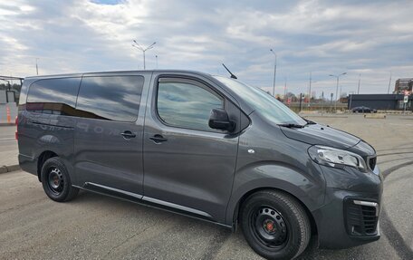 Peugeot Traveller I, 2019 год, 3 800 000 рублей, 12 фотография