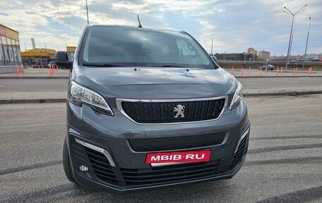 Peugeot Traveller I, 2019 год, 3 800 000 рублей, 2 фотография