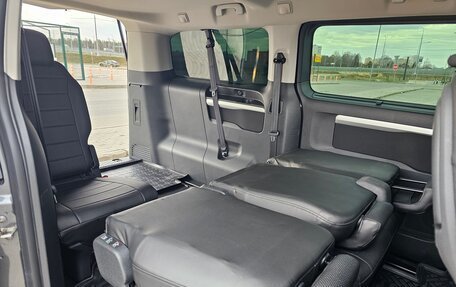 Peugeot Traveller I, 2019 год, 3 800 000 рублей, 29 фотография