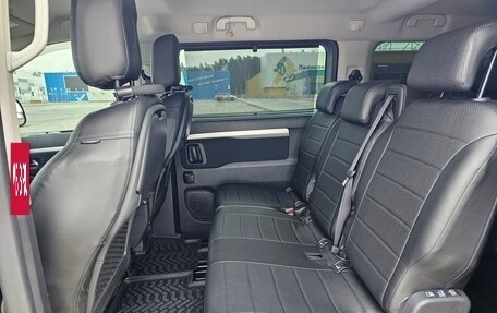 Peugeot Traveller I, 2019 год, 3 800 000 рублей, 24 фотография