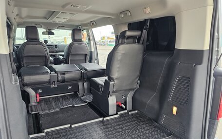 Peugeot Traveller I, 2019 год, 3 800 000 рублей, 31 фотография