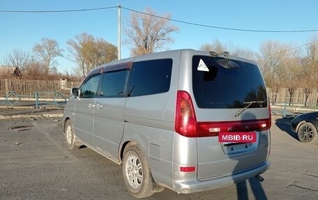 Nissan Serena II, 2001 год, 560 000 рублей, 3 фотография