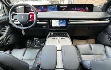 Lincoln Navigator, 2025 год, 12 299 999 рублей, 11 фотография