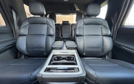 Lincoln Navigator, 2025 год, 12 299 999 рублей, 17 фотография