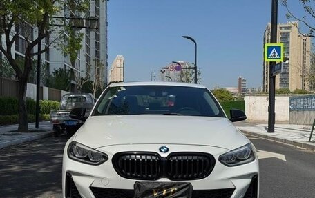 BMW 1 серия, 2020 год, 1 700 000 рублей, 4 фотография