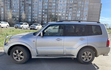Mitsubishi Pajero III рестайлинг, 2004 год, 700 000 рублей, 1 фотография