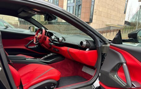 Ferrari 812, 2020 год, 34 900 000 рублей, 29 фотография